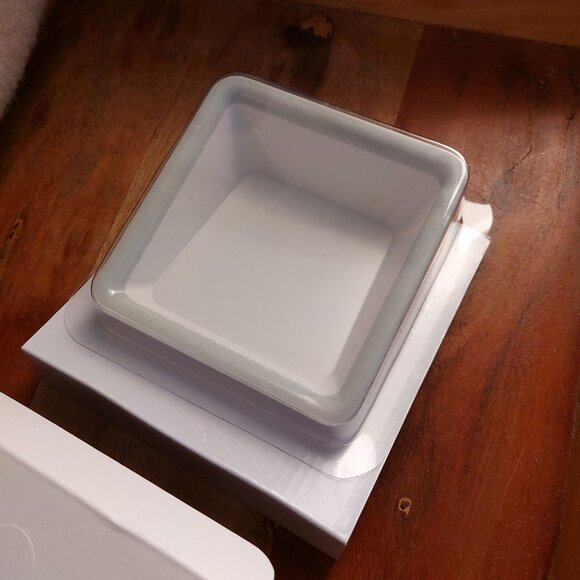 New Bluelounge Nest Tablet Phone Desktop Stand Holder with Organizer - Picture 5 of 6